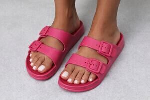 New PrettyLittleThing Bright Pink Wide Fit Double Buckle Sliders -US 6W / UK 4W